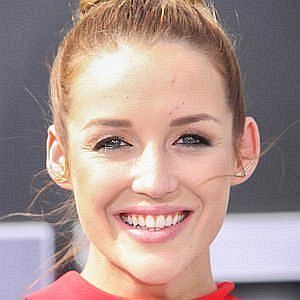 Age Of Sarah Dumont biography