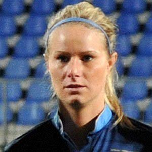 Age Of Amandine Henry biography