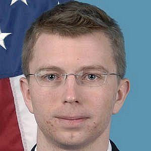 Age Of Chelsea Manning biography