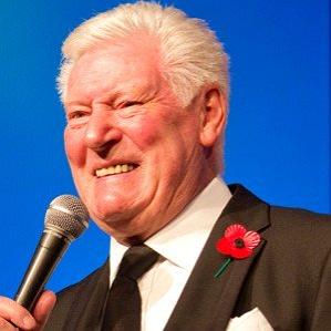Age Of Roy Walker biography