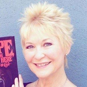 Age Of Dee Wallace biography