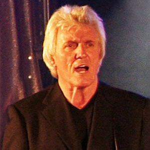 Age Of Bruce Welch biography