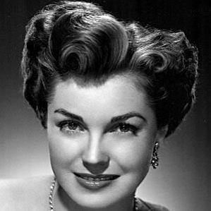 Esther Williams – Bio, Personal Life, Family & Cause Of Death - CelebsAges