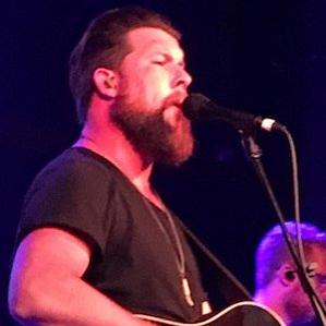 Age Of Zach Williams biography